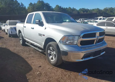 2017 Ram 1500 Slt 4X4 5'7 Box z USA, uszkodzony, nr VIN 1C6RR7LT2HS684942